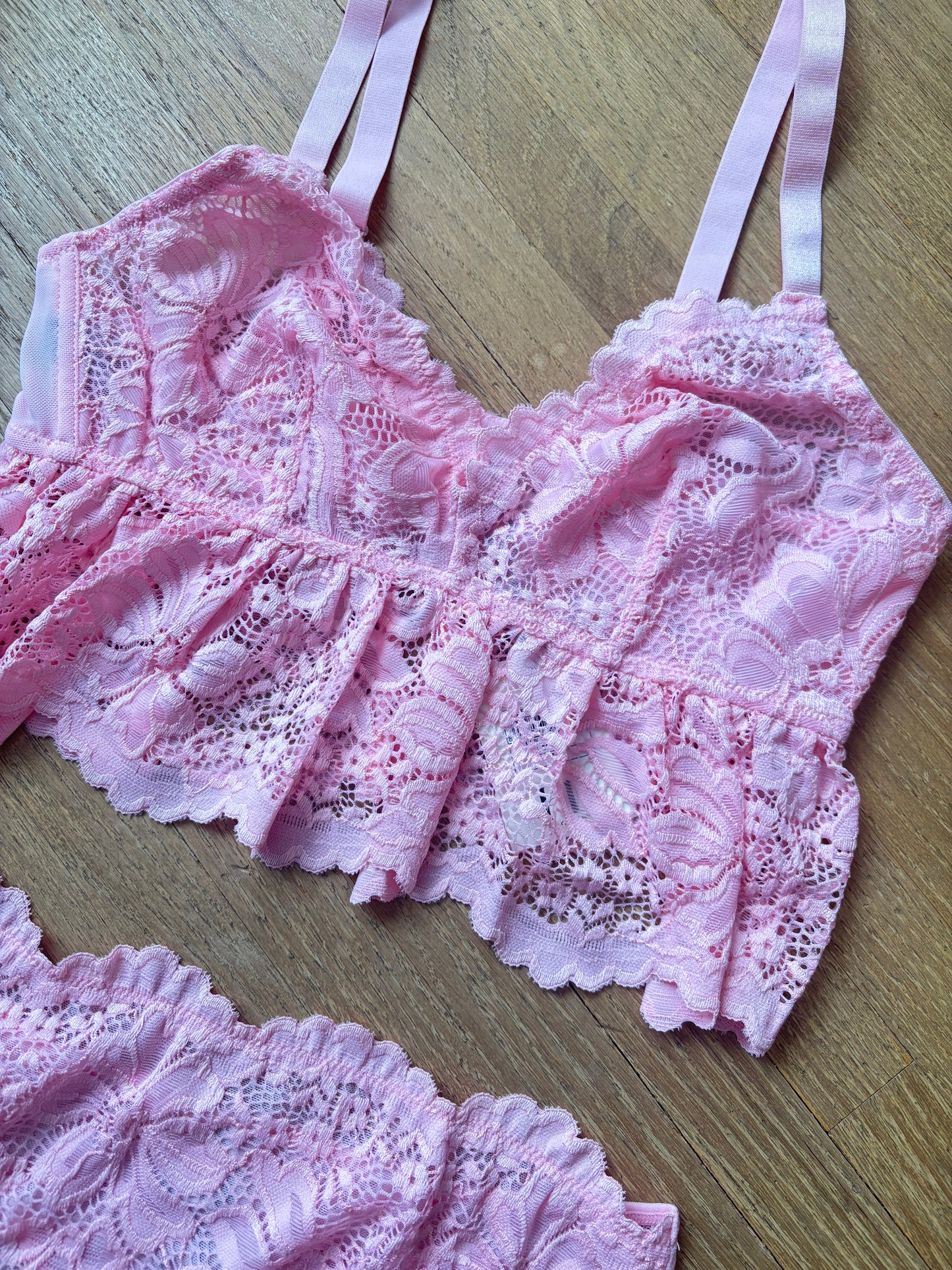 Loretta Ruffle Bralette Set