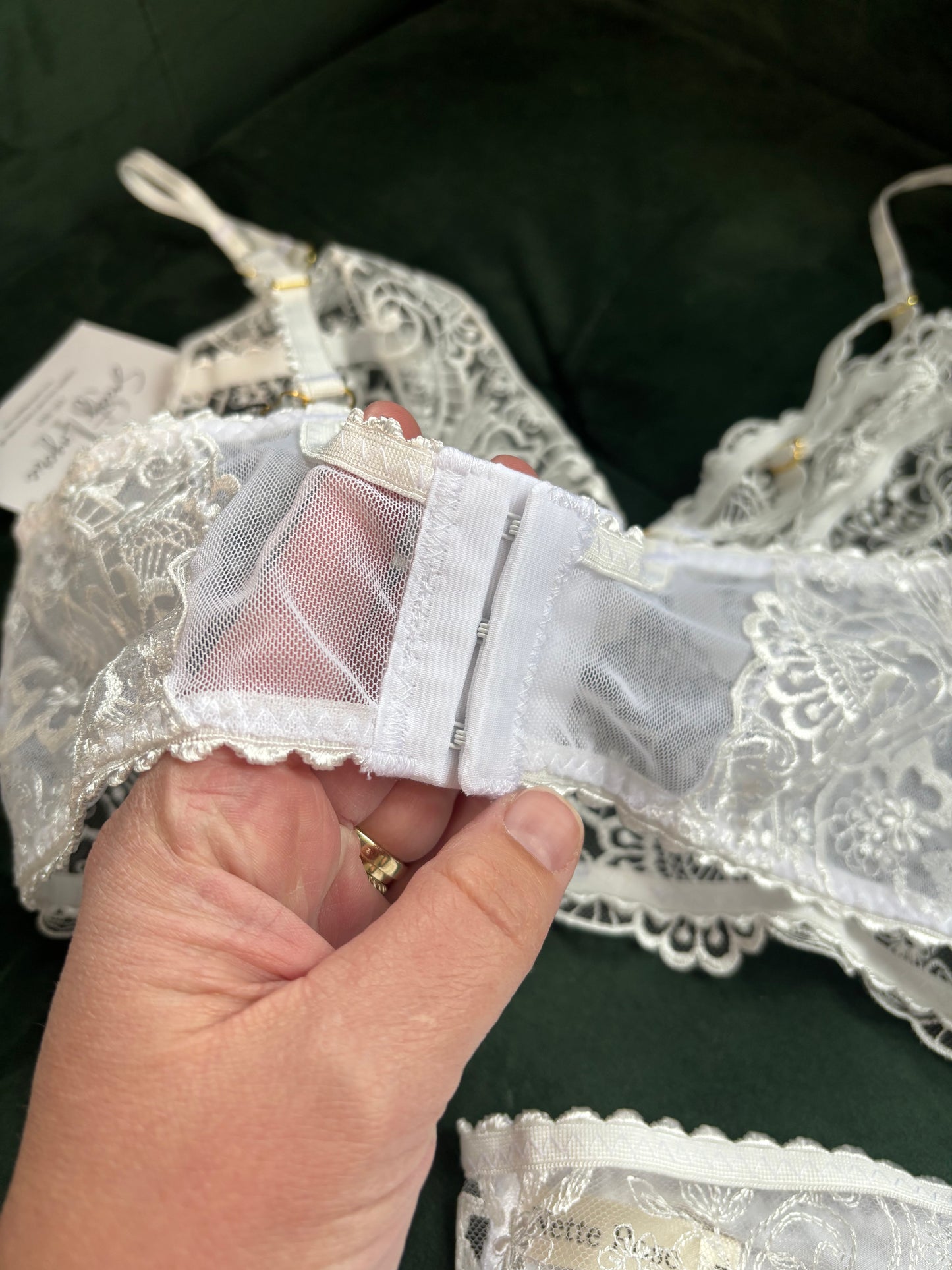 White Dahlia Bra Set (34DD & L) - only 1 available